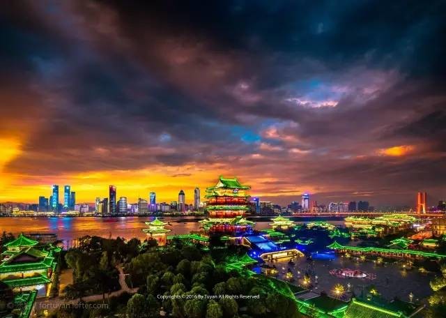 湘韵情深,湖南风情中的友情交响