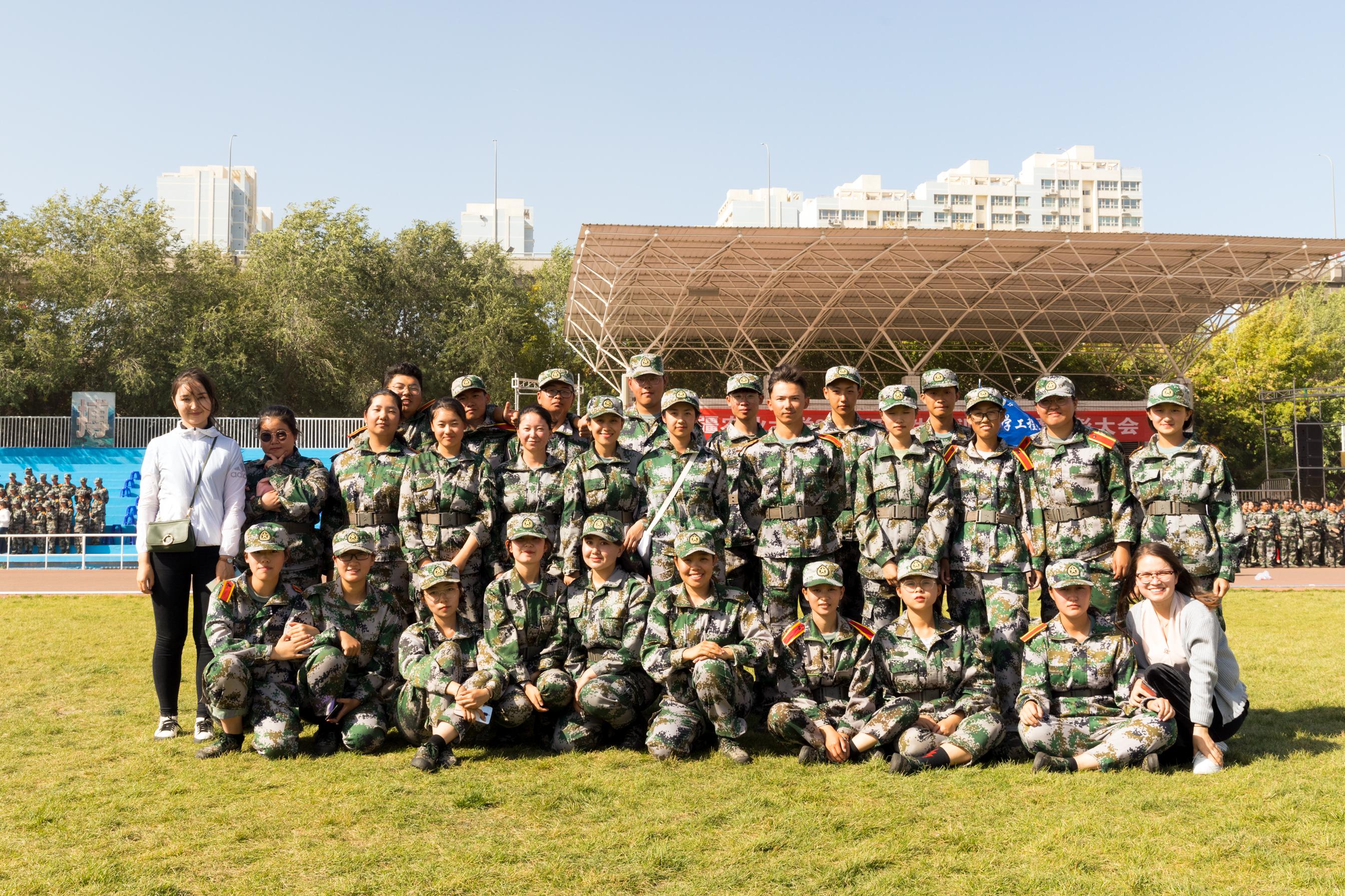 新疆巷弄中的隐秘美食之旅